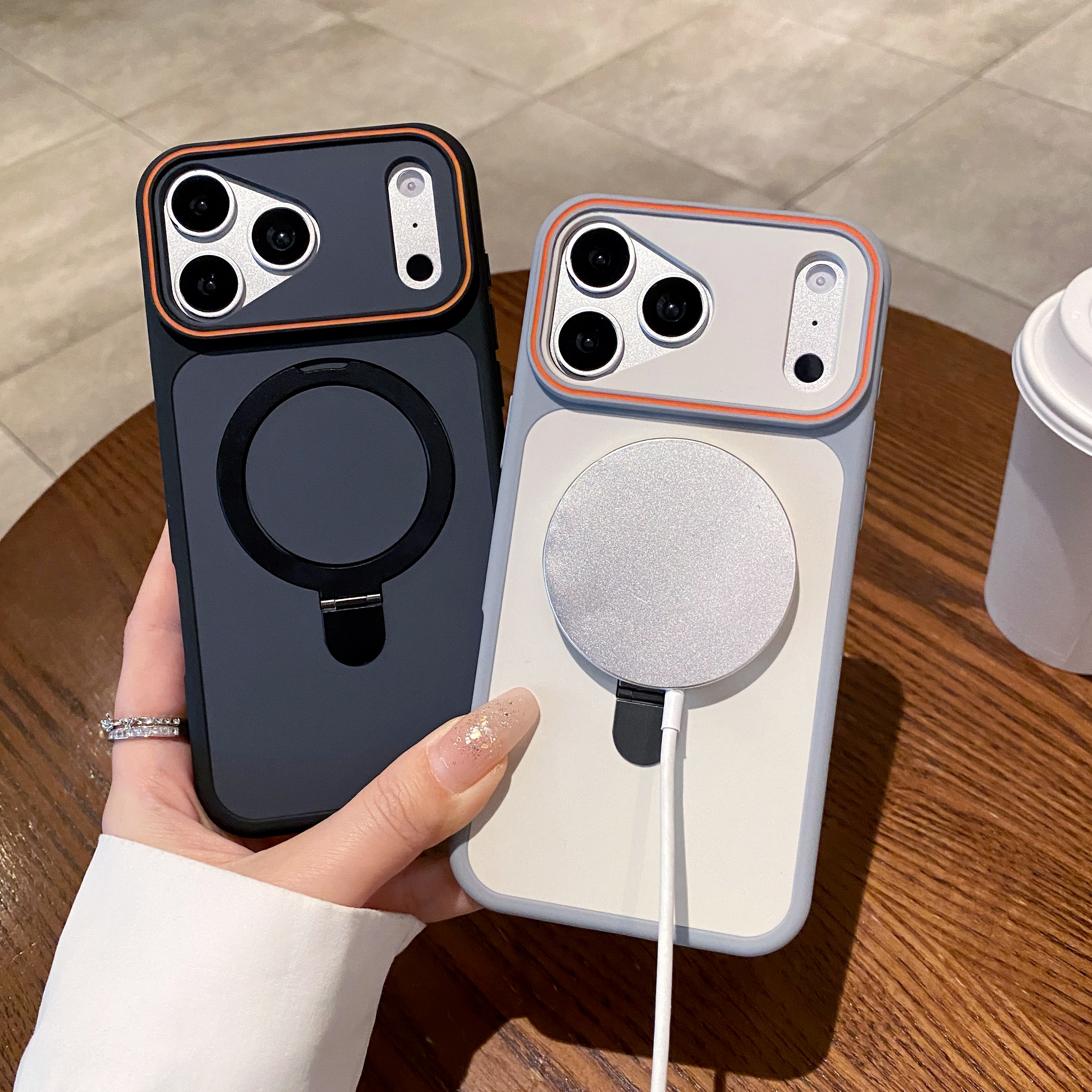 Dual Phone Holder - Trendy Two-Tone Skin-Feel Magnetic Stand Phone