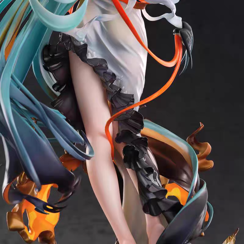 1/8 PVC Long Hair Hatsune Hous - Desk Setup With Tv avis et prix
