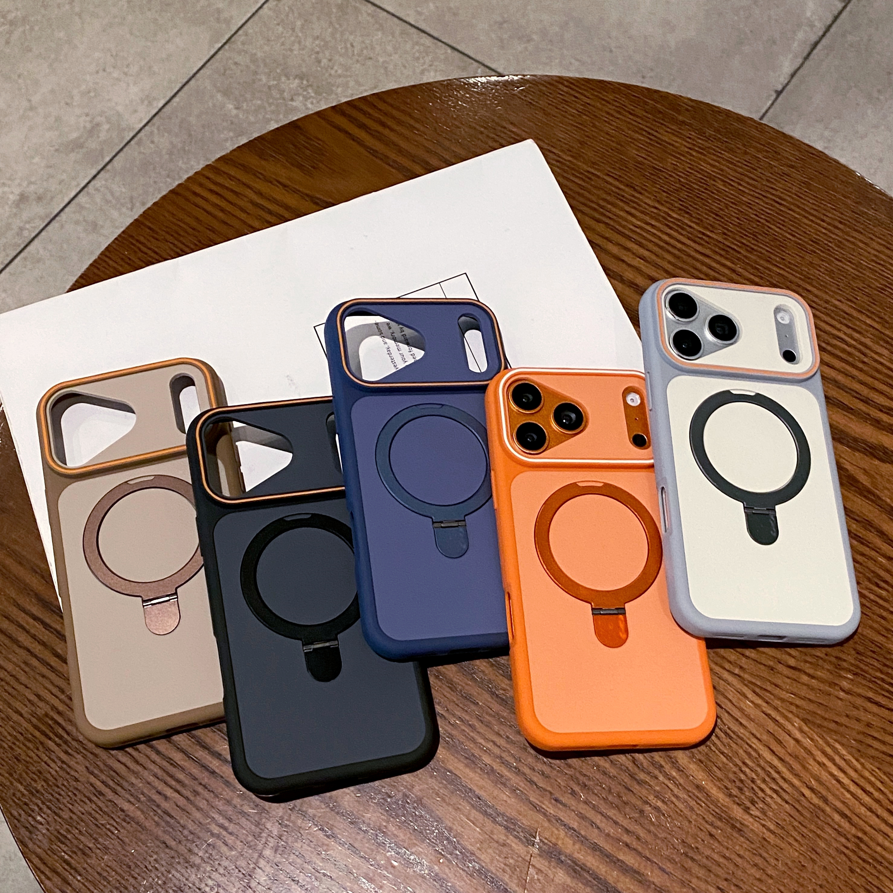 Trendy Two-Tone Skin-Feel Magn - Dual Phone Holder avis et prix